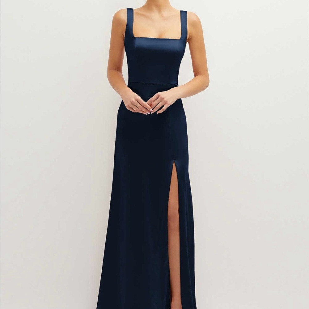 Elegant Navy Blue Evening Gown